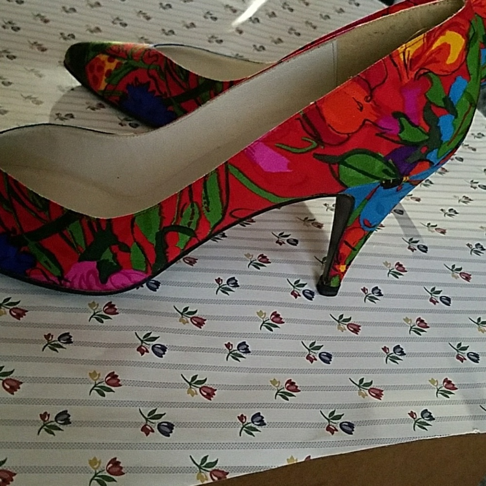 Stuart weitzman shoe - Picture 3 of 5